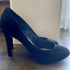 Jessica Simpson Black Suede Heels